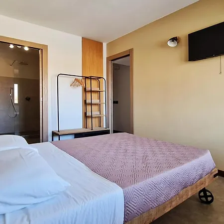 The Blue And Red Apartment *
